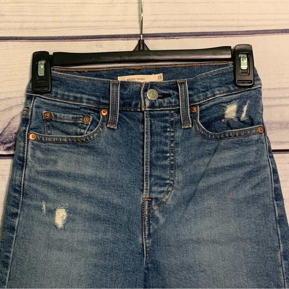 Levi’s Wedgie Distressed High Rise Skinny Jeans Size 25 - Picture 3 of 11